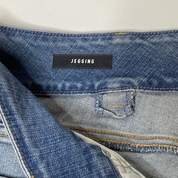 Torrid Premium Destroyed Skinny Jegging Light Wash Denim Jeans Size 24 R - Picture 6 of 11